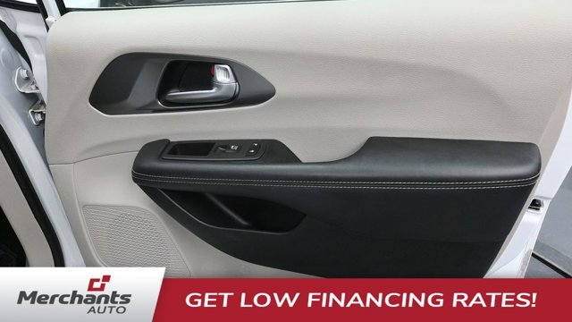 Used 2024 White Chrysler Touring L image 10
