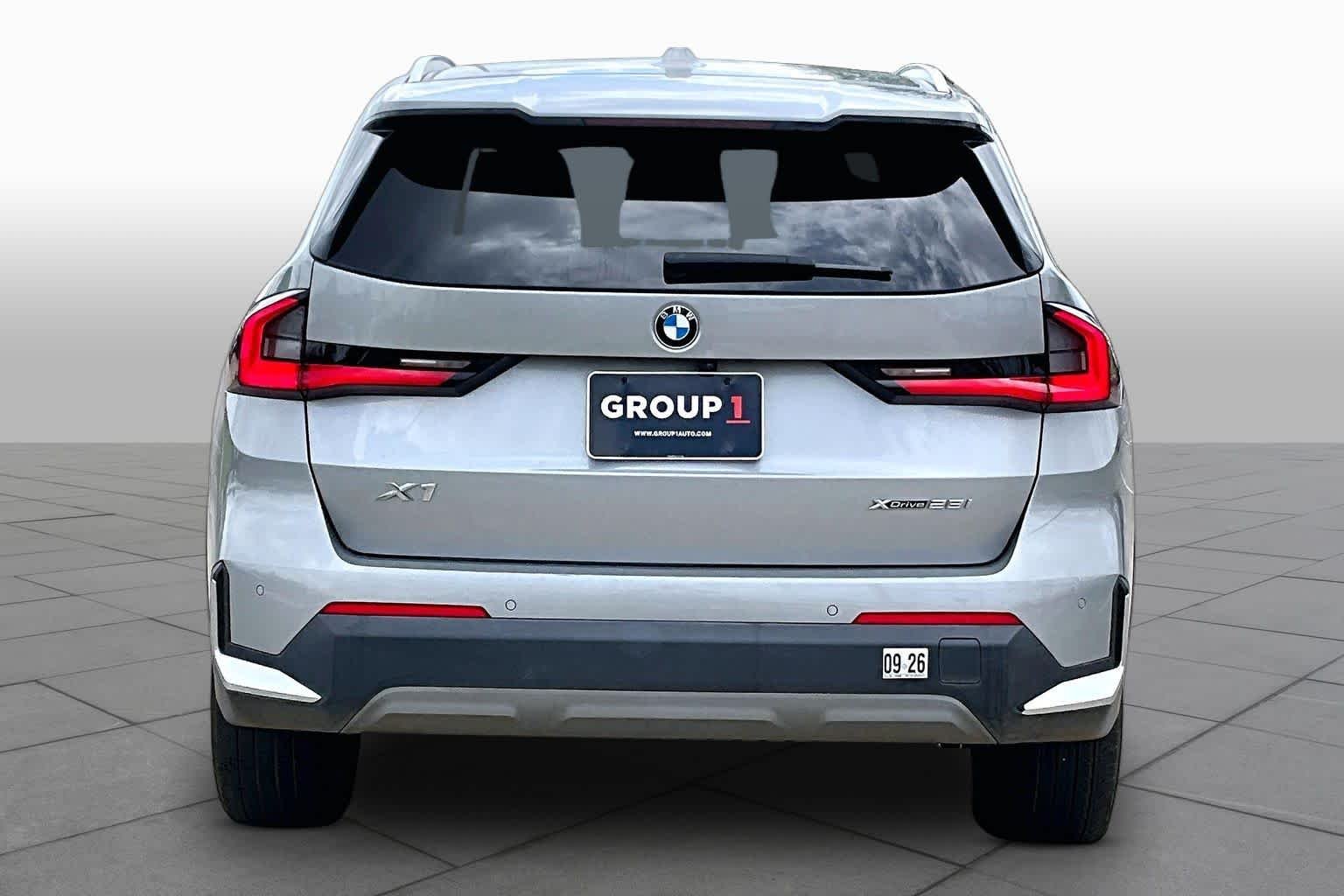 Used 2023 Space Silver Metallic BMW xDrive28i image 5