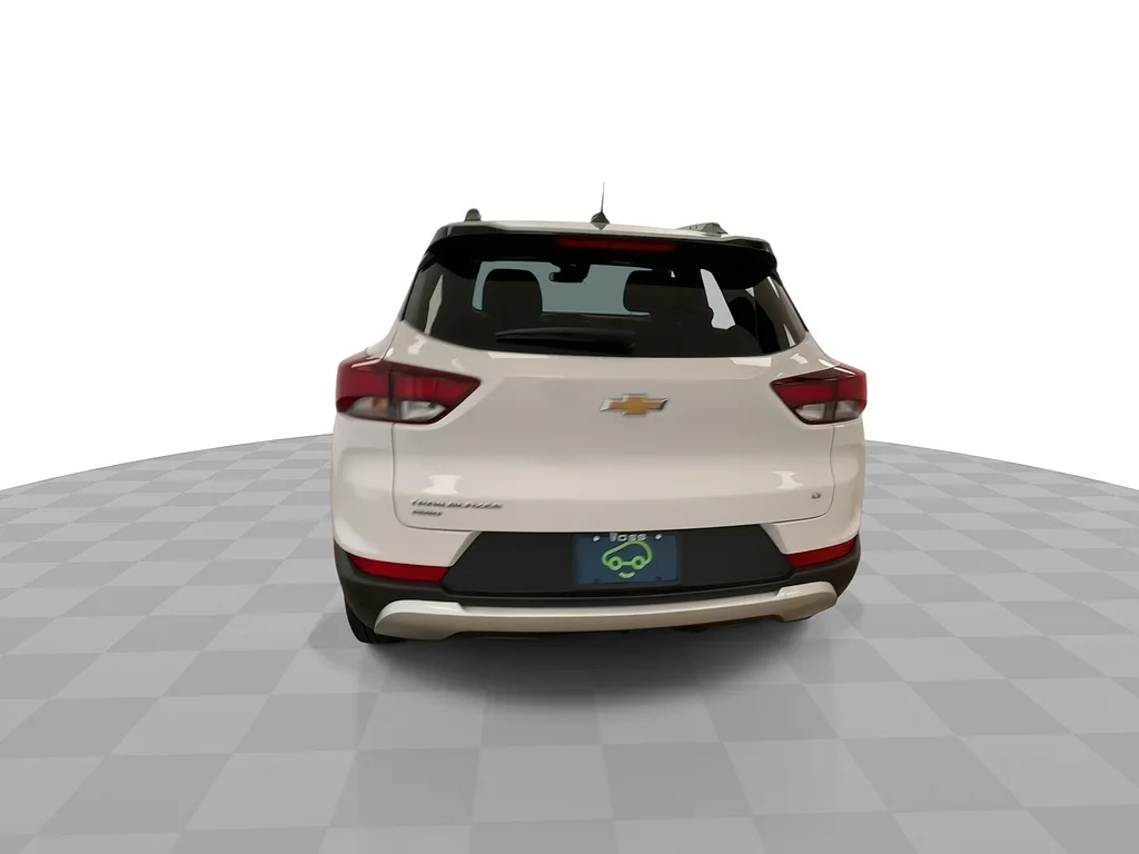 Used 2023 Summit White Chevrolet LT image 8