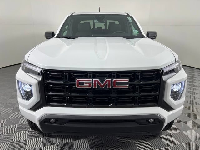 New 2026 Summit White GMC Elevation image 2