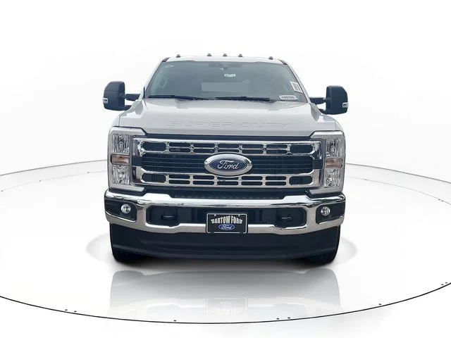 New 2026 Oxford White Ford XL image 2