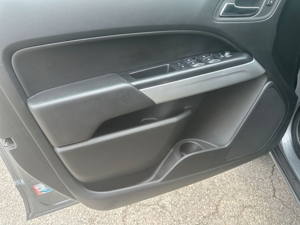 Used 2022 Gray Chevrolet LT image 8