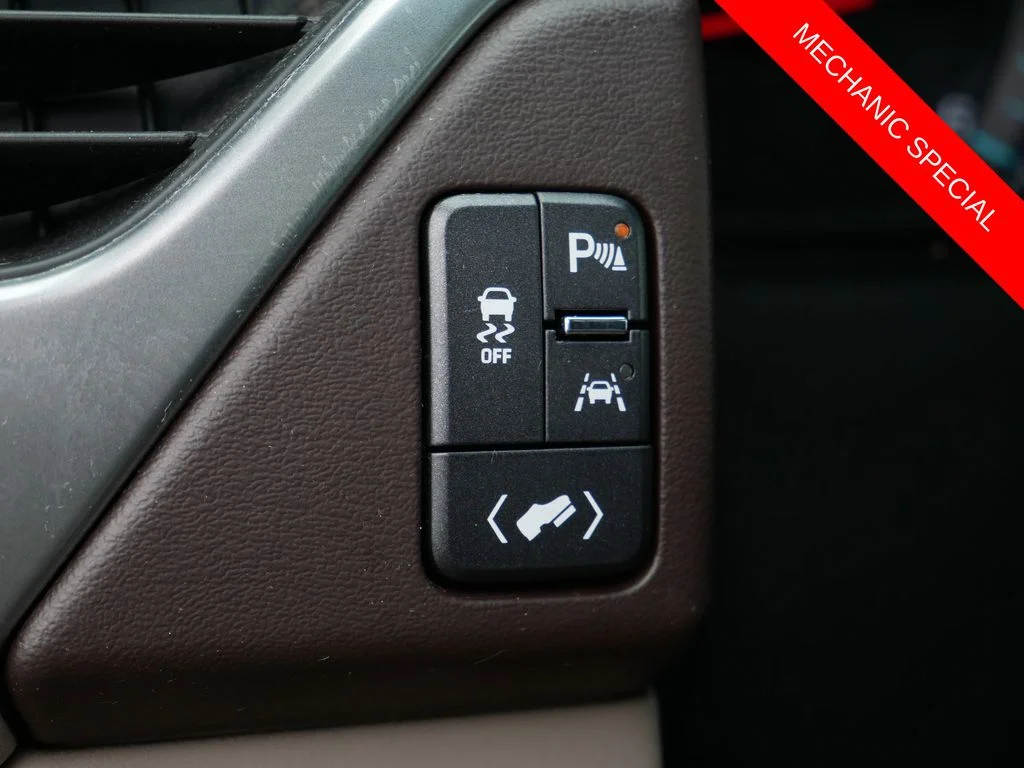 Used 2016 Silver Chevrolet LT image 20