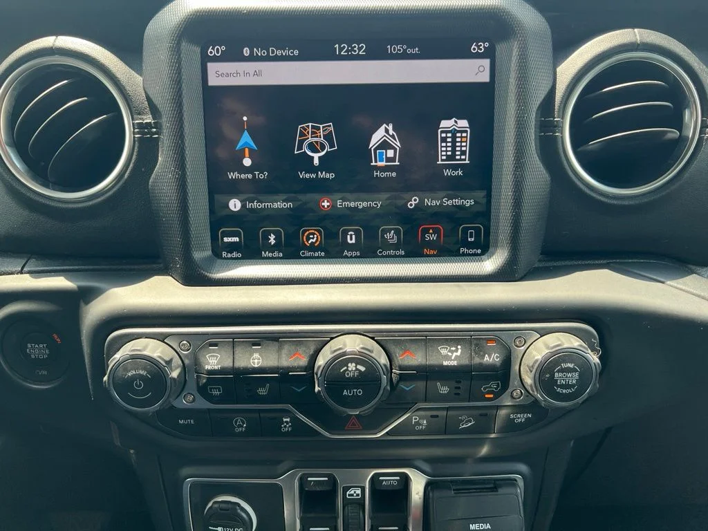 Used 2018 Granite Crystal Clearcoat Metallic Jeep Unlimited Sahara image 11
