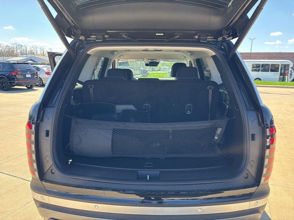 New 2026 Abyss Black Hyundai SEL 7P image 37