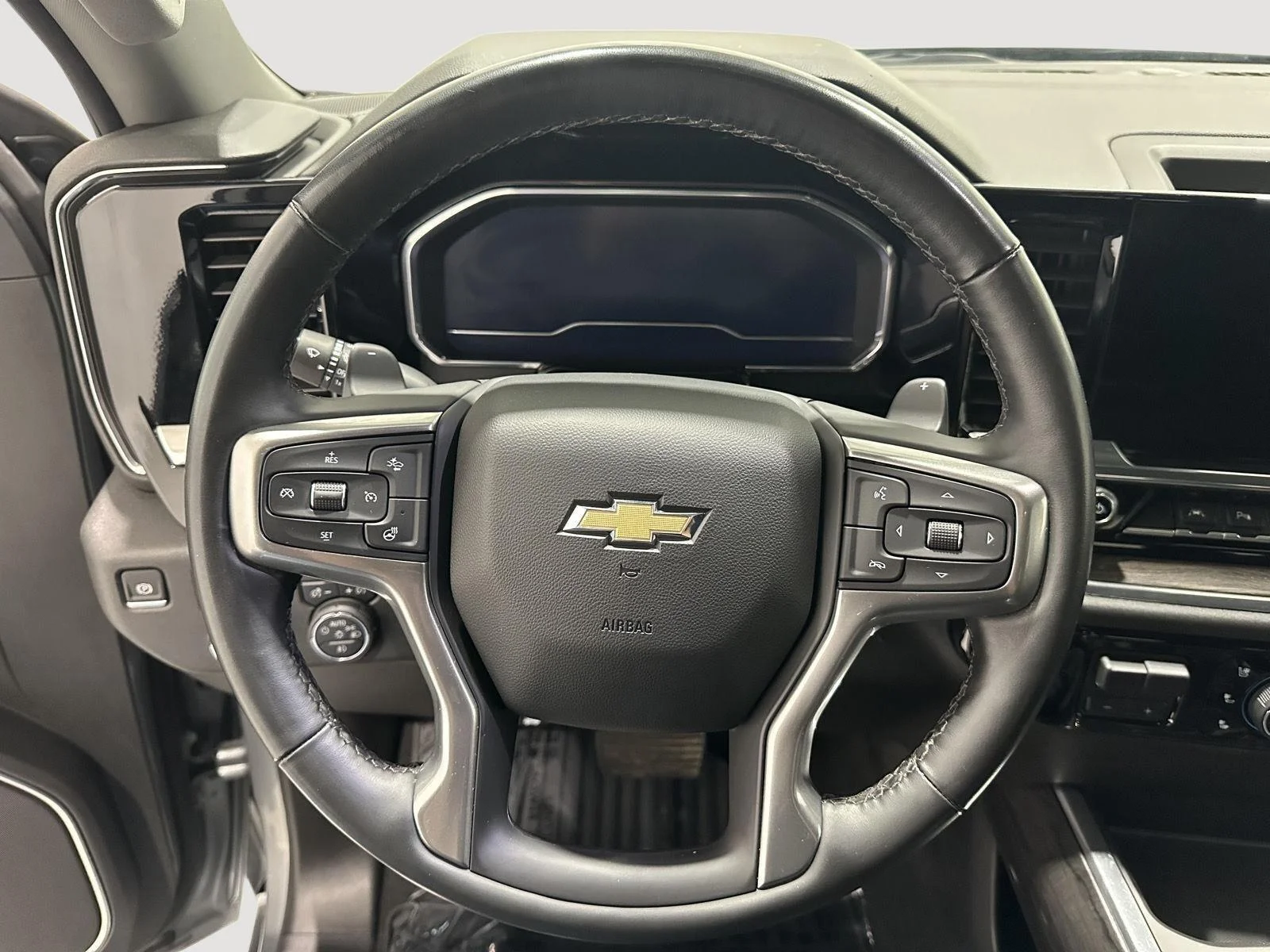 Used 2025 Sterling Gray Metallic Chevrolet LTZ image 9