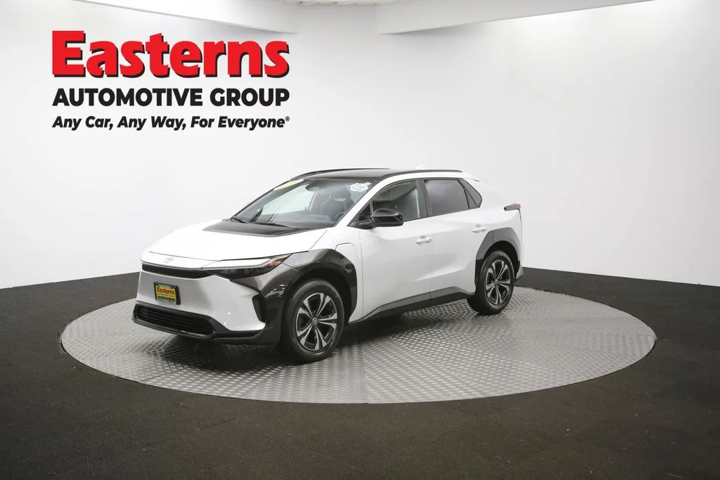 Used 2023 White Toyota XLE image 55
