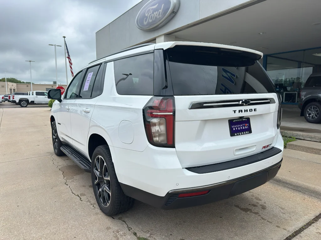 Used 2021 Summit White Chevrolet RST image 10