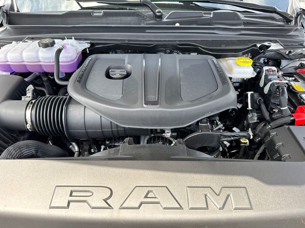 New 2026 Bright White Clear-Coat Exterior Paint RAM Big Horn image 10