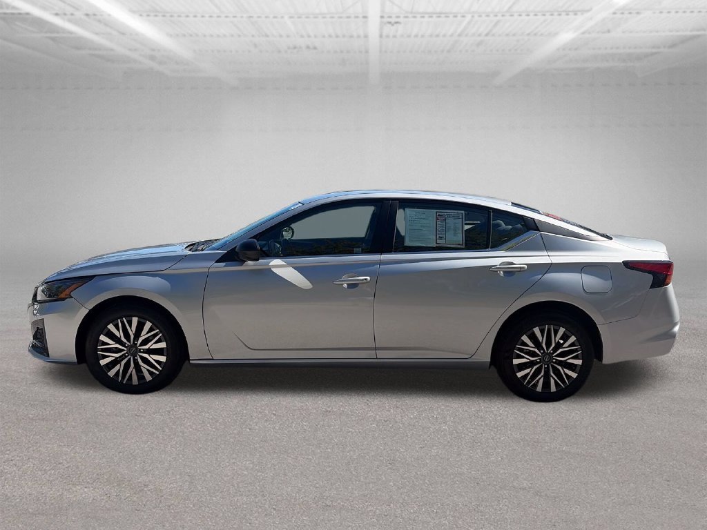 Used 2026 Silver Nissan 2.5 SV image 3