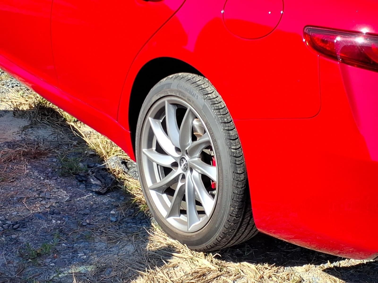 Used 2023 Alfa Rosso Alfa Romeo Ti image 16