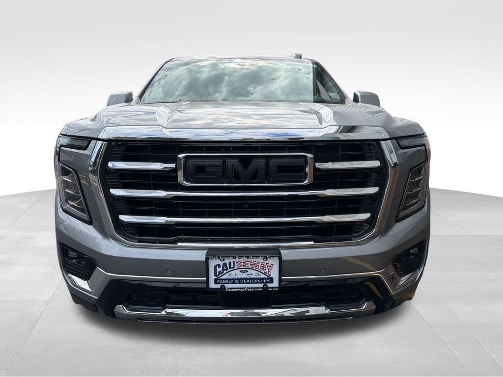 Used 2025 Sterling Metallic GMC Elevation image 3