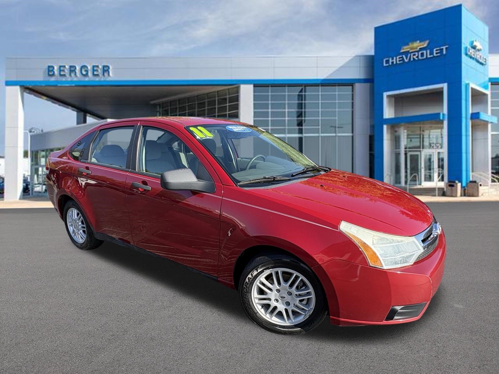 Used 2011 Red Ford SE image 1
