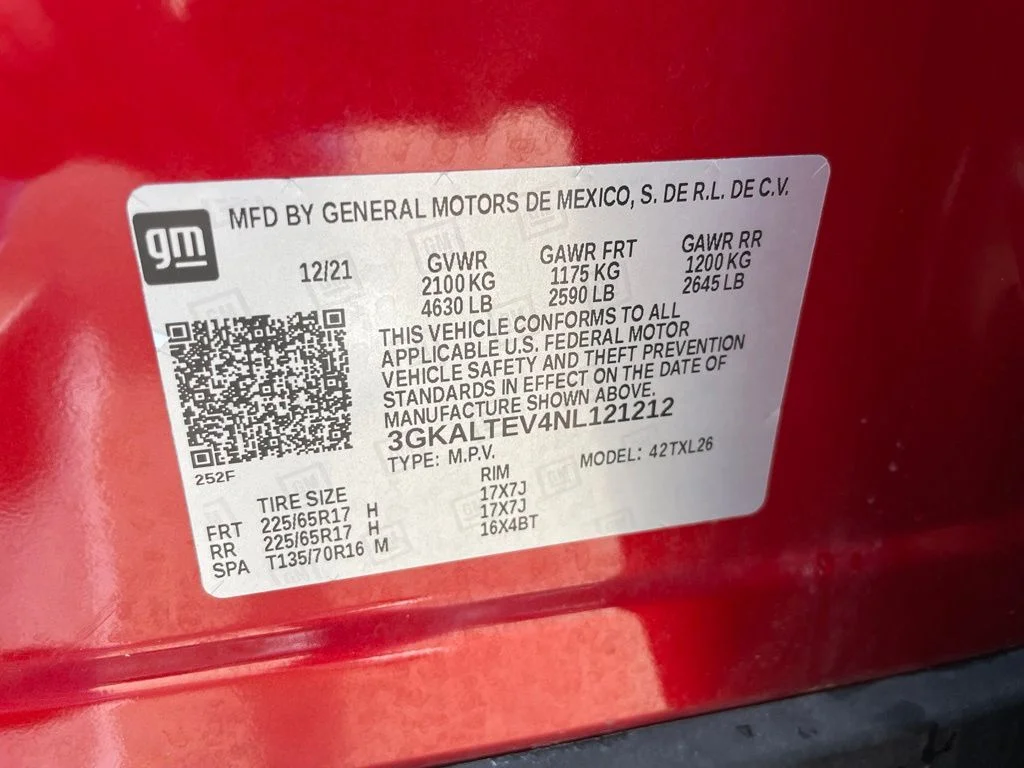 Used 2022 Cayenne Red Tintcoat GMC SLE image 39