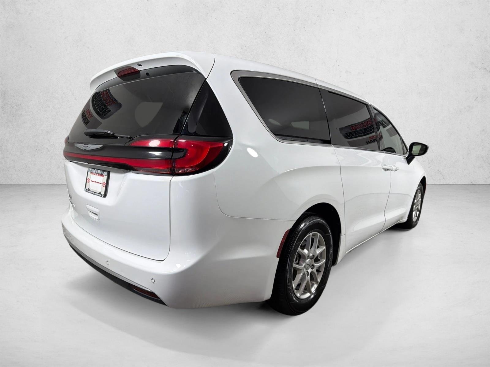 Used 2024 Bright White Clearcoat Chrysler Touring L image 3