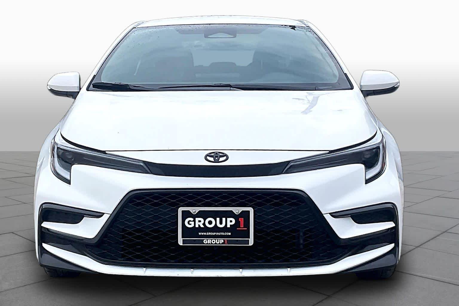 Used 2026 Ice Cap Toyota SE image 4