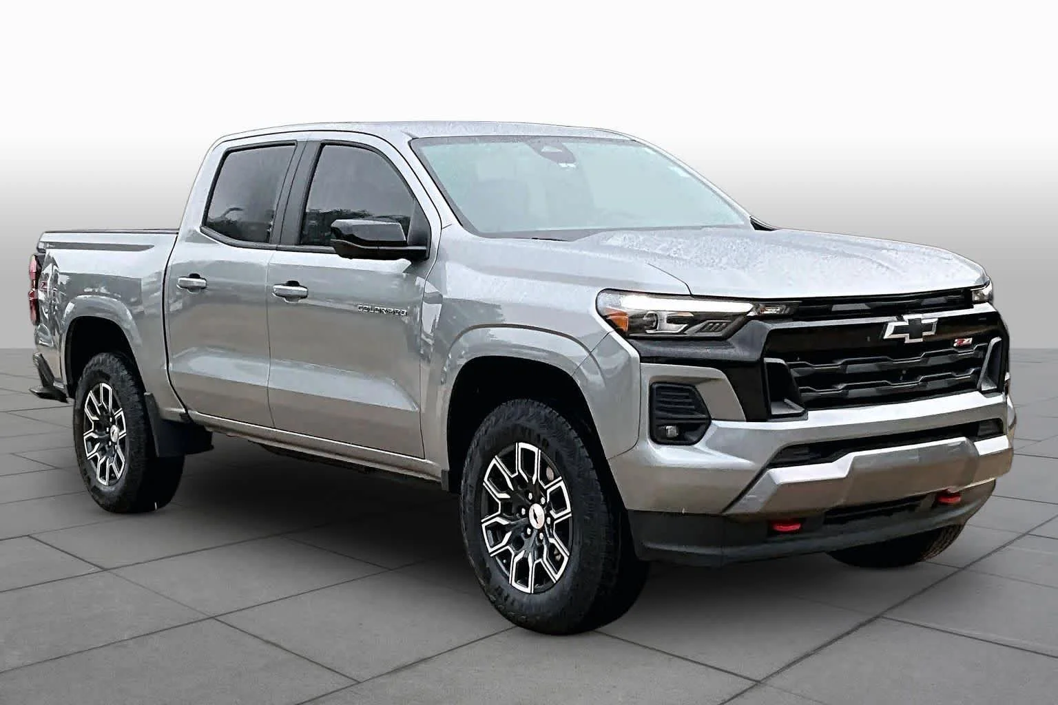 Used 2024 Sterling Gray Metallic Chevrolet 4WD Z71 image 3