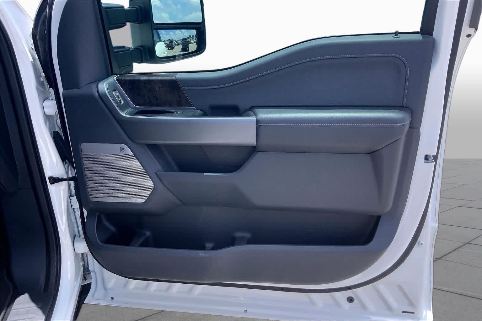 Used 2024 Star White Ford LARIAT image 23
