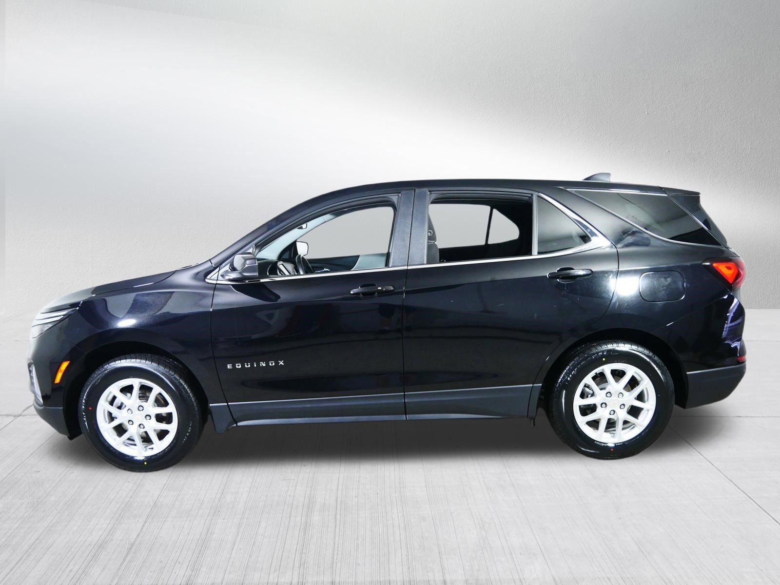 Used 2023 Mosaic Black Metallic Chevrolet LT image 4