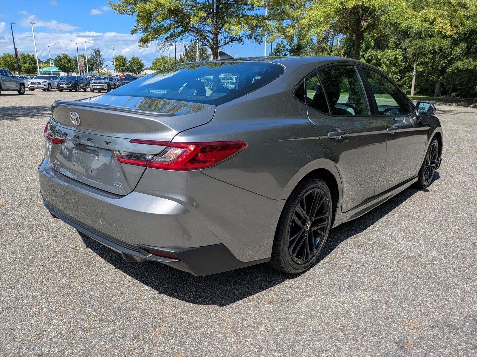 Used 2025  Toyota SE image 4