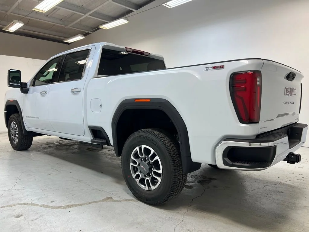 2026 GMC Sierra 2500HD SLT - Photo 10