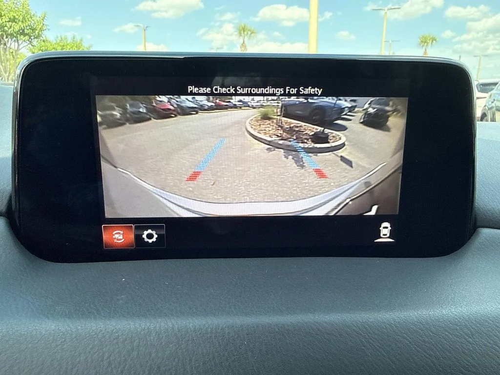 Used 2019 Silver Mazda Signature image 31