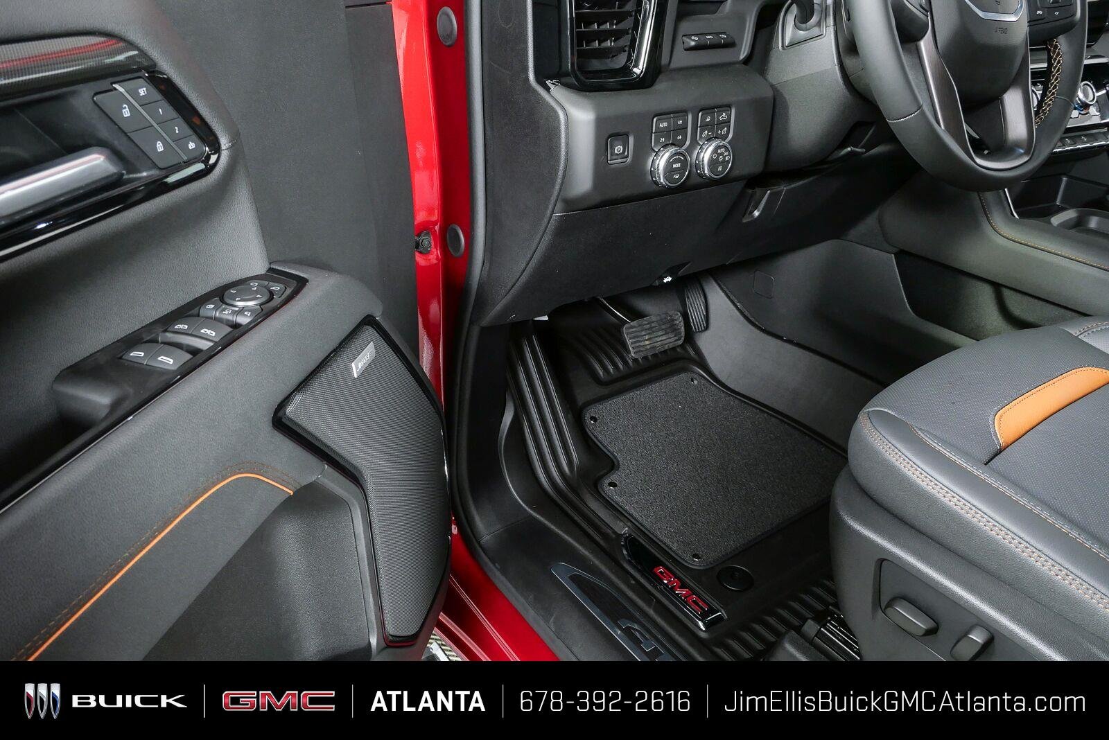 2026 GMC Sierra 2500HD AT4 - Photo 8