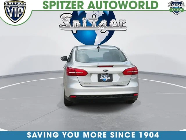 Used 2016 Silver Ford SE image 8