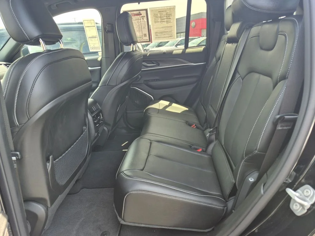 Used 2024 Black Jeep 4xe image 18