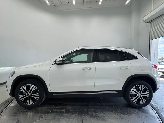 New 2026 White Mercedes-Benz GLA 250 image 14