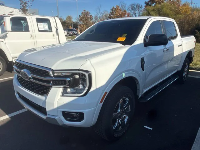 Used 2024 Oxford White Ford XLT image 3