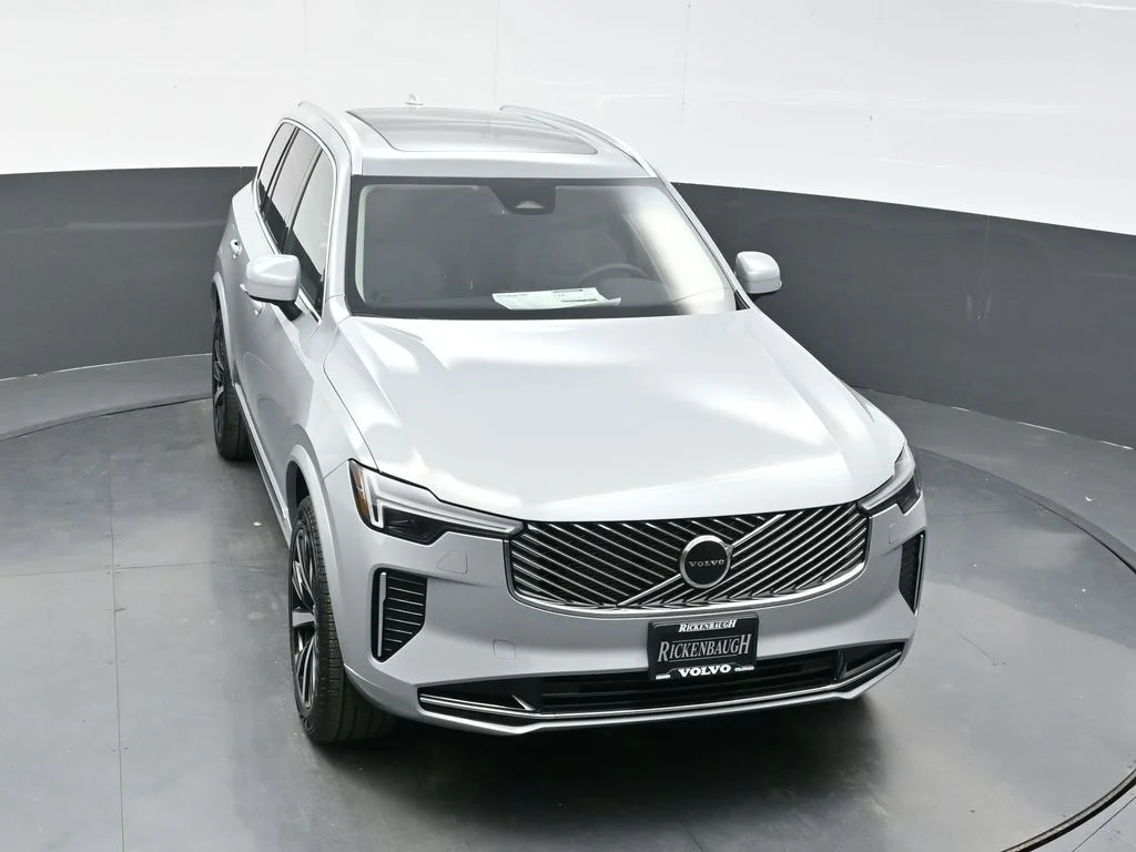 New 2026 Vapour Grey Volvo Core image 39