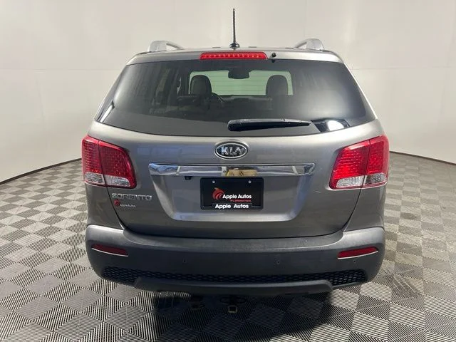 Used 2011 Silver Kia LX image 8