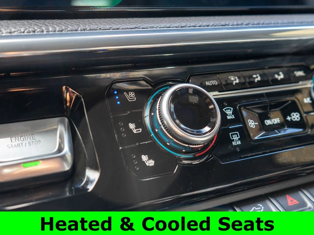 Used 2024 White GMC Denali image 29