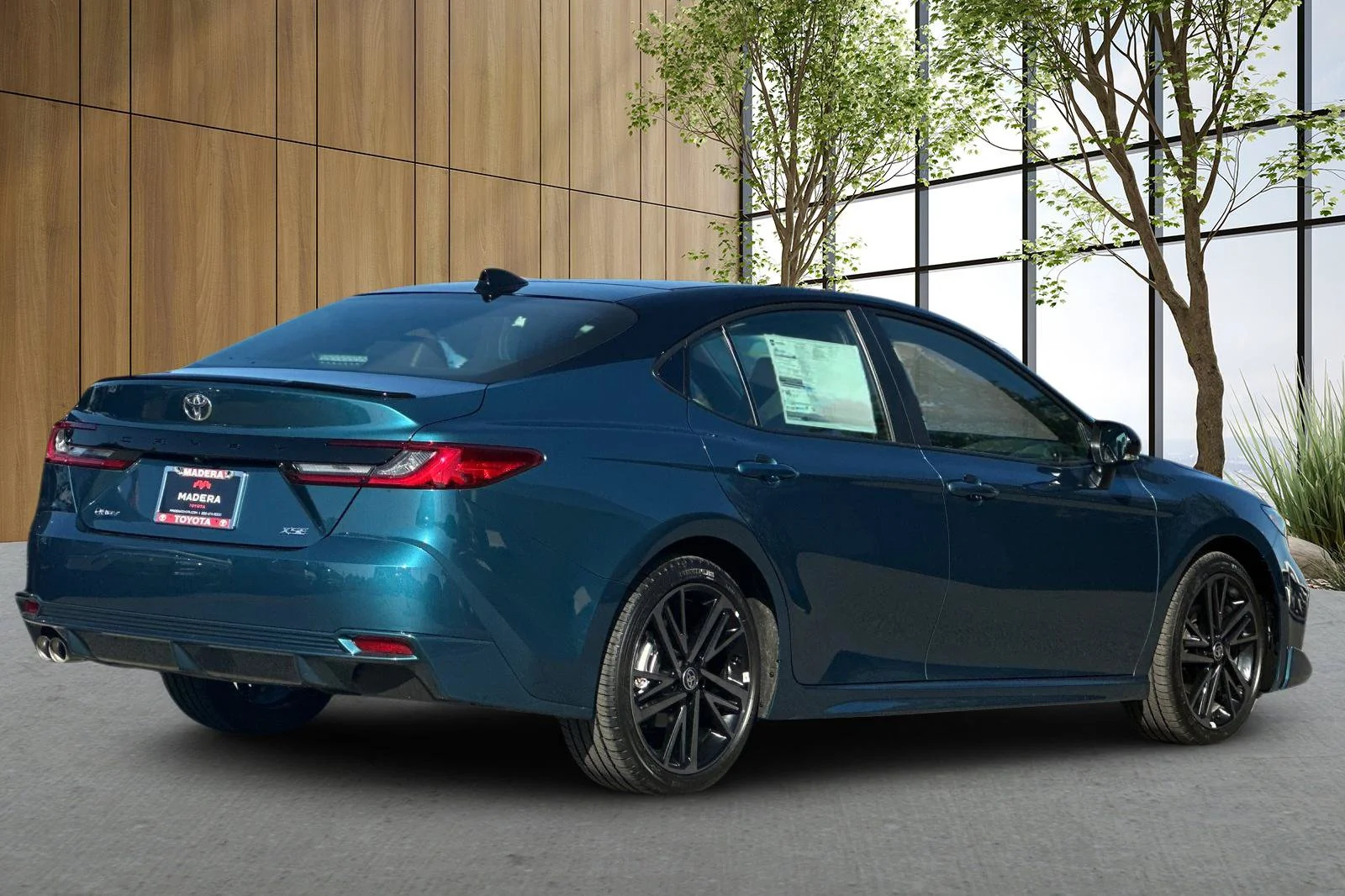 New 2026 Ocean Gem with Midnight Black Metallic roof Toyota XSE image 4