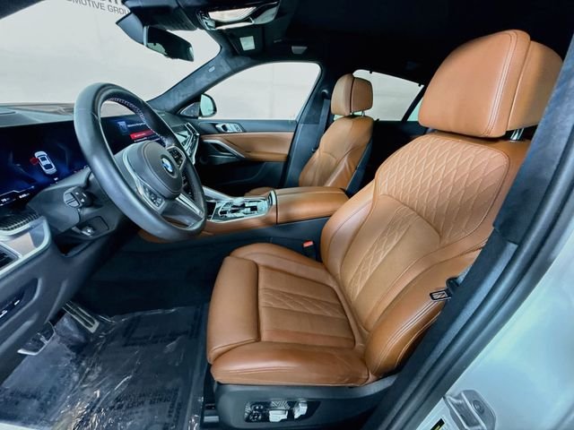 Used 2024 White Metallic BMW M60i image 22