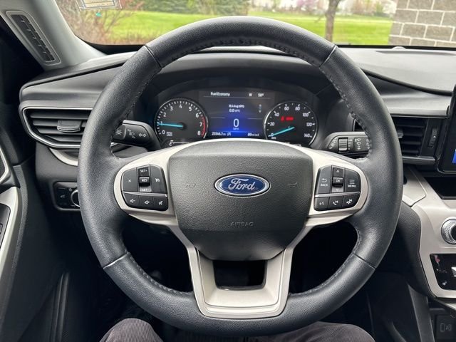 Used 2023 Silver Ford XLT image 19
