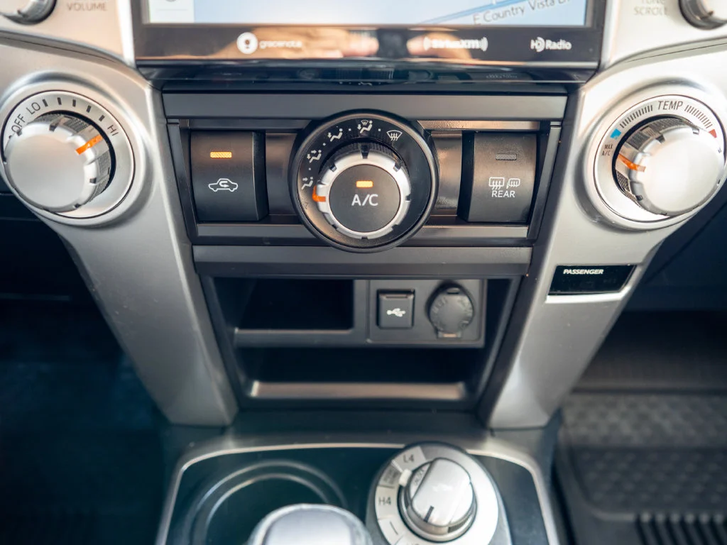 Used 2020 White Toyota SR5 Premium image 25
