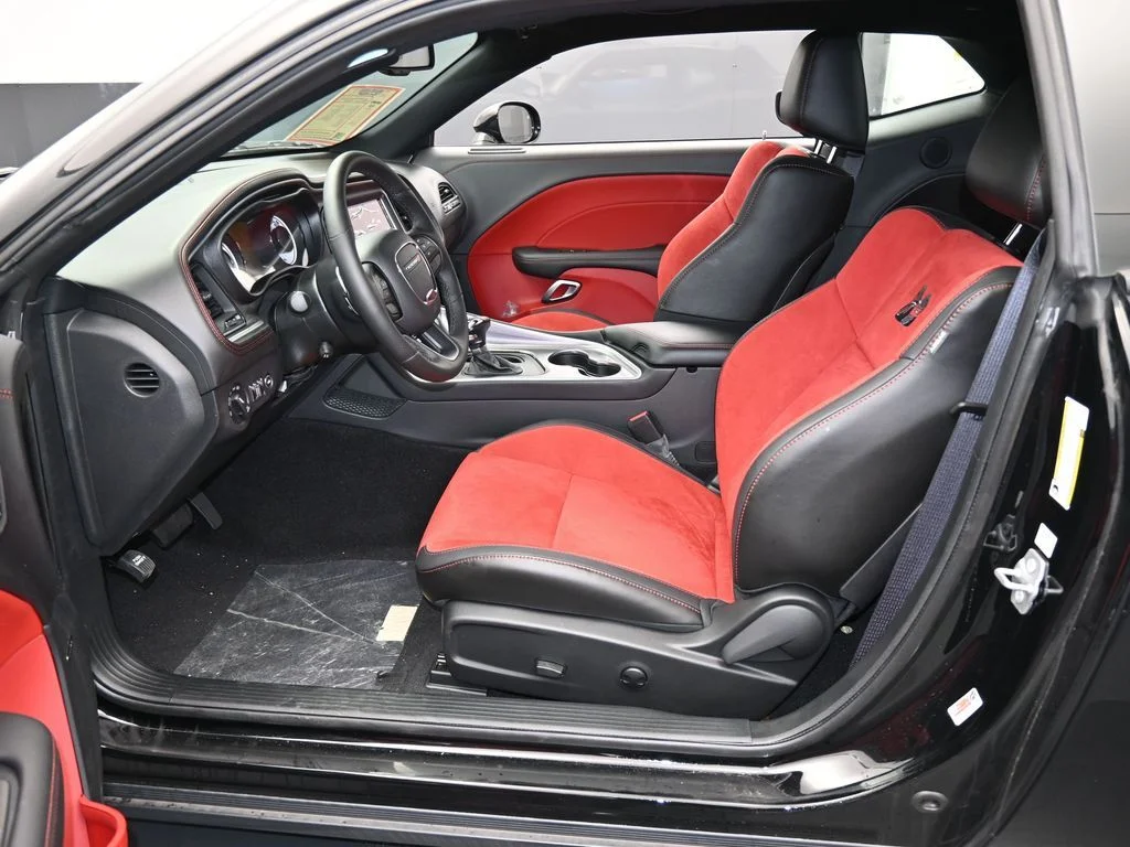 Used 2022 Pitch Black Clearcoat Dodge R/T Scat Pack image 9
