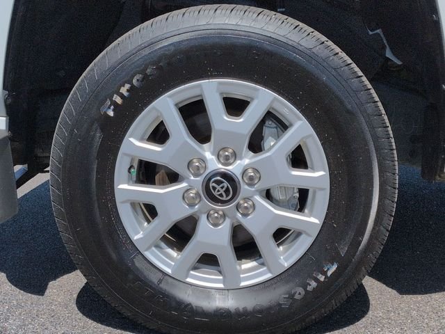 2025 Toyota Tacoma SR - Photo 11