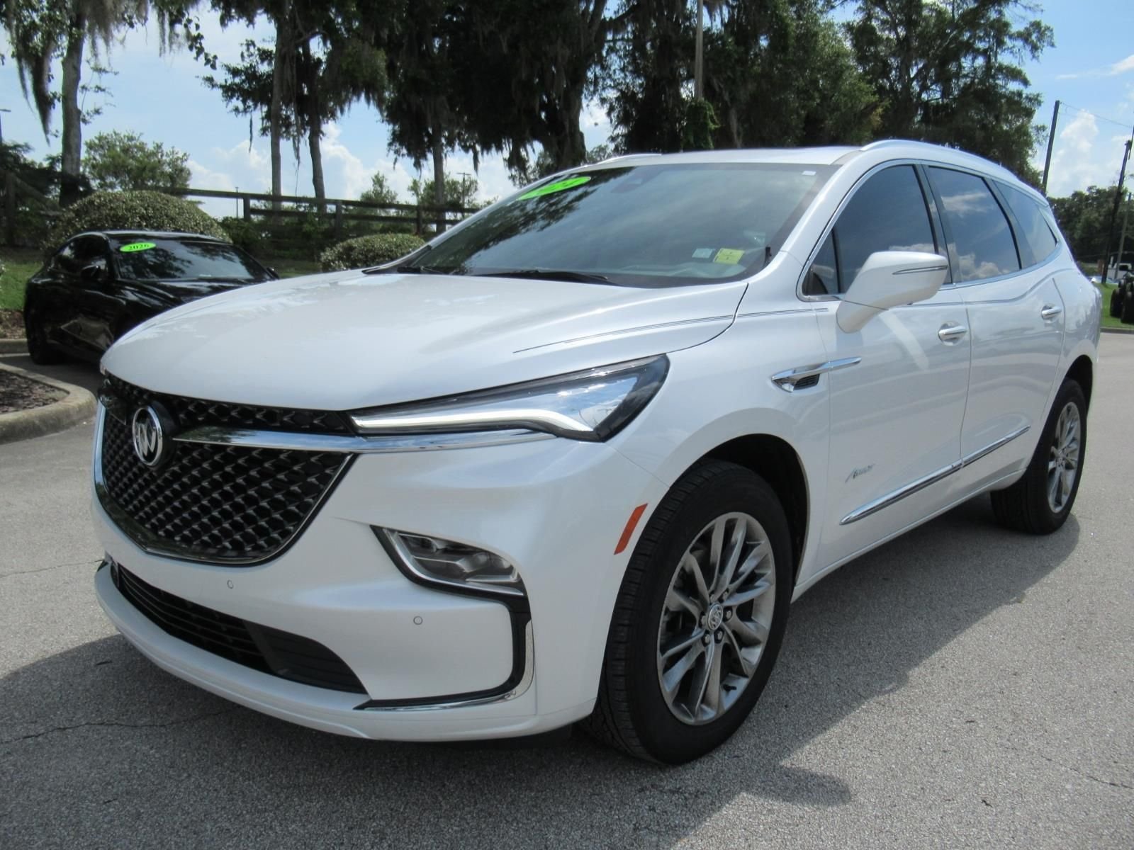 Used 2024 White Buick Avenir image 3