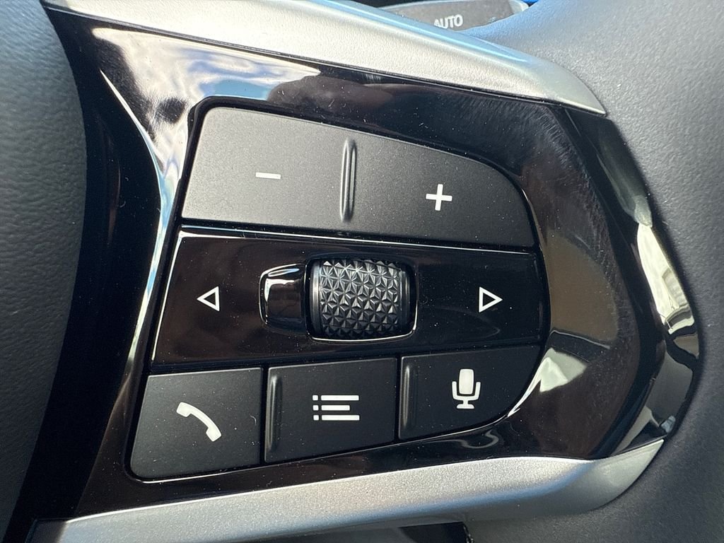 New 2026 Vegas Red Metallic BMW xDrive40 image 30
