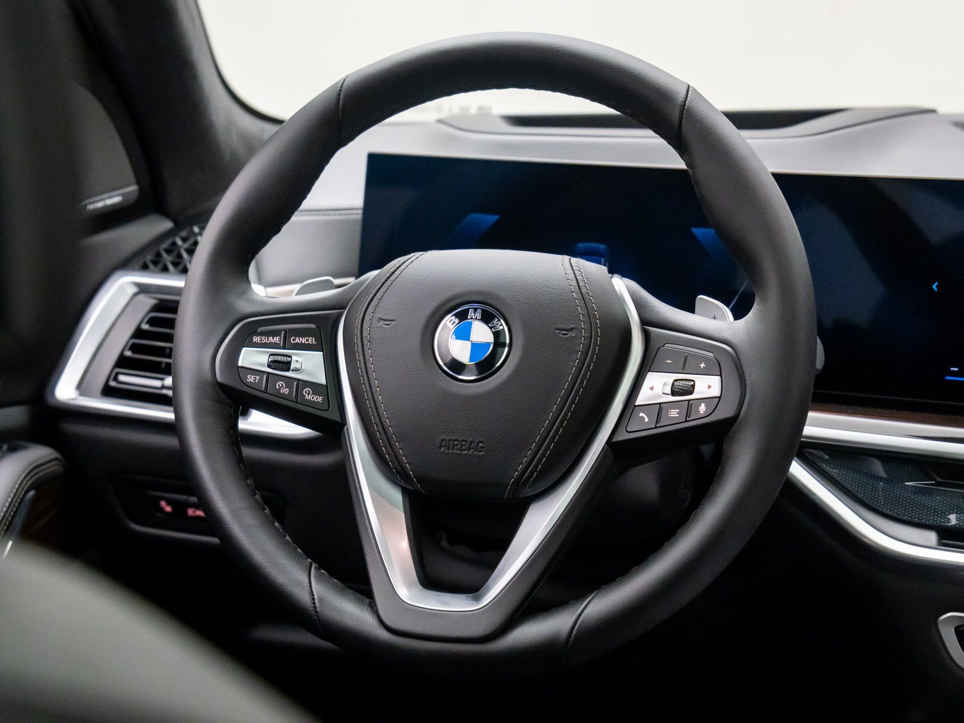 New 2026 Black Sapphire Metallic BMW xDrive40i image 11