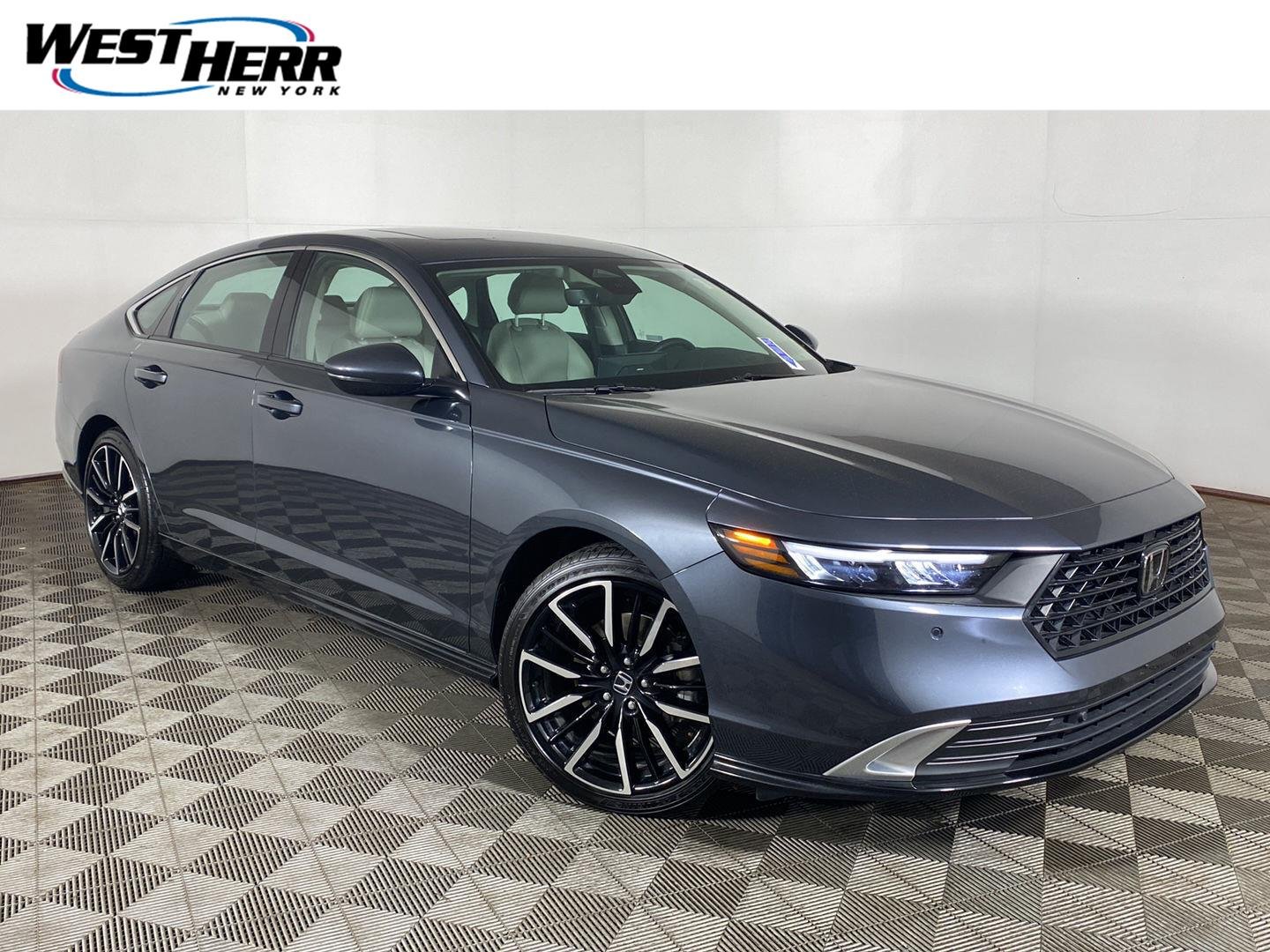 Used 2026 Meteorite Gray Metallic Honda Touring image 1