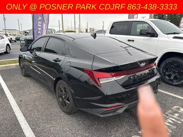 Used 2021 Black Hyundai SEL image 10
