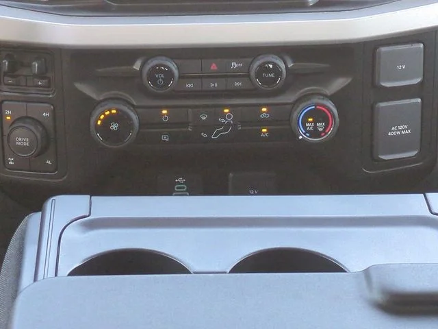 New 2026 Oxford White Ford F-250® XLT image 19