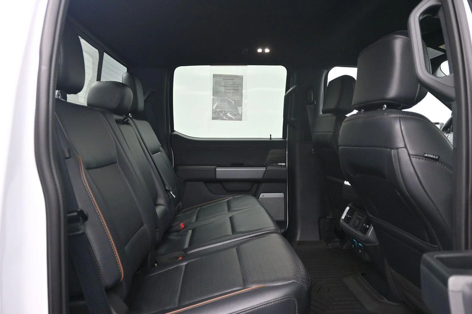 Used 2025 Oxford White Ford LARIAT image 15