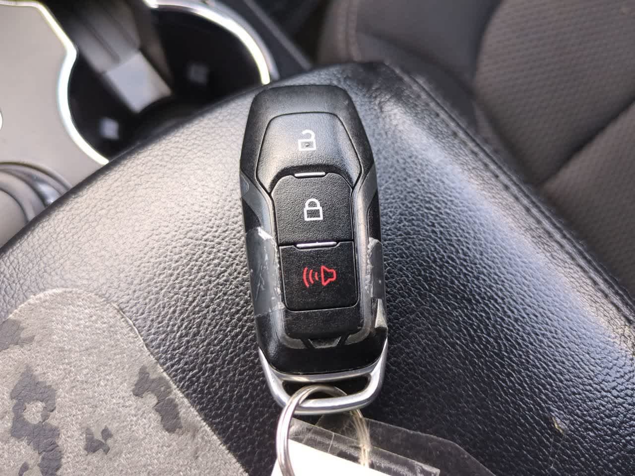 Used 2017 Magnetic Metallic Ford XLT image 27