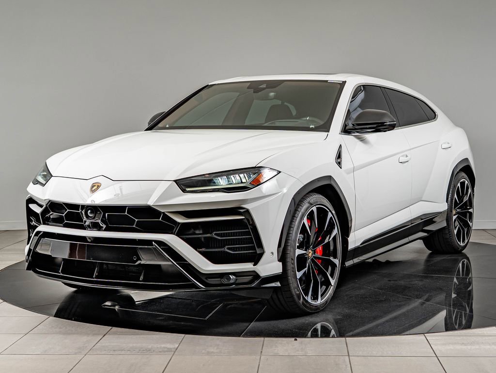 2022 Lamborghini Urus's photo