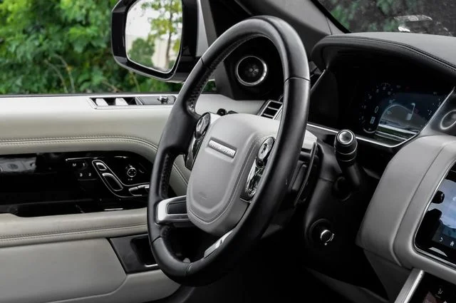 Used 2019 White Land Rover 5.0L V8 Supercharged image 20